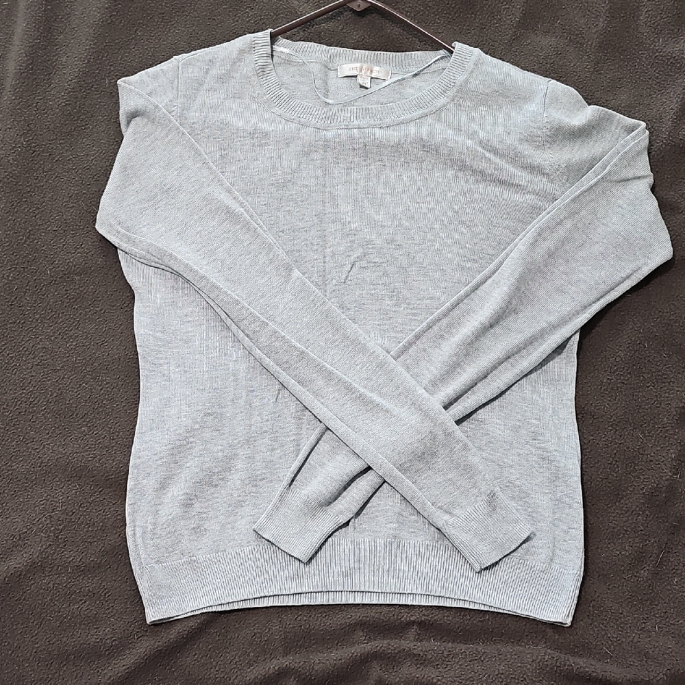 Women's Gray Crew Neck Sweater